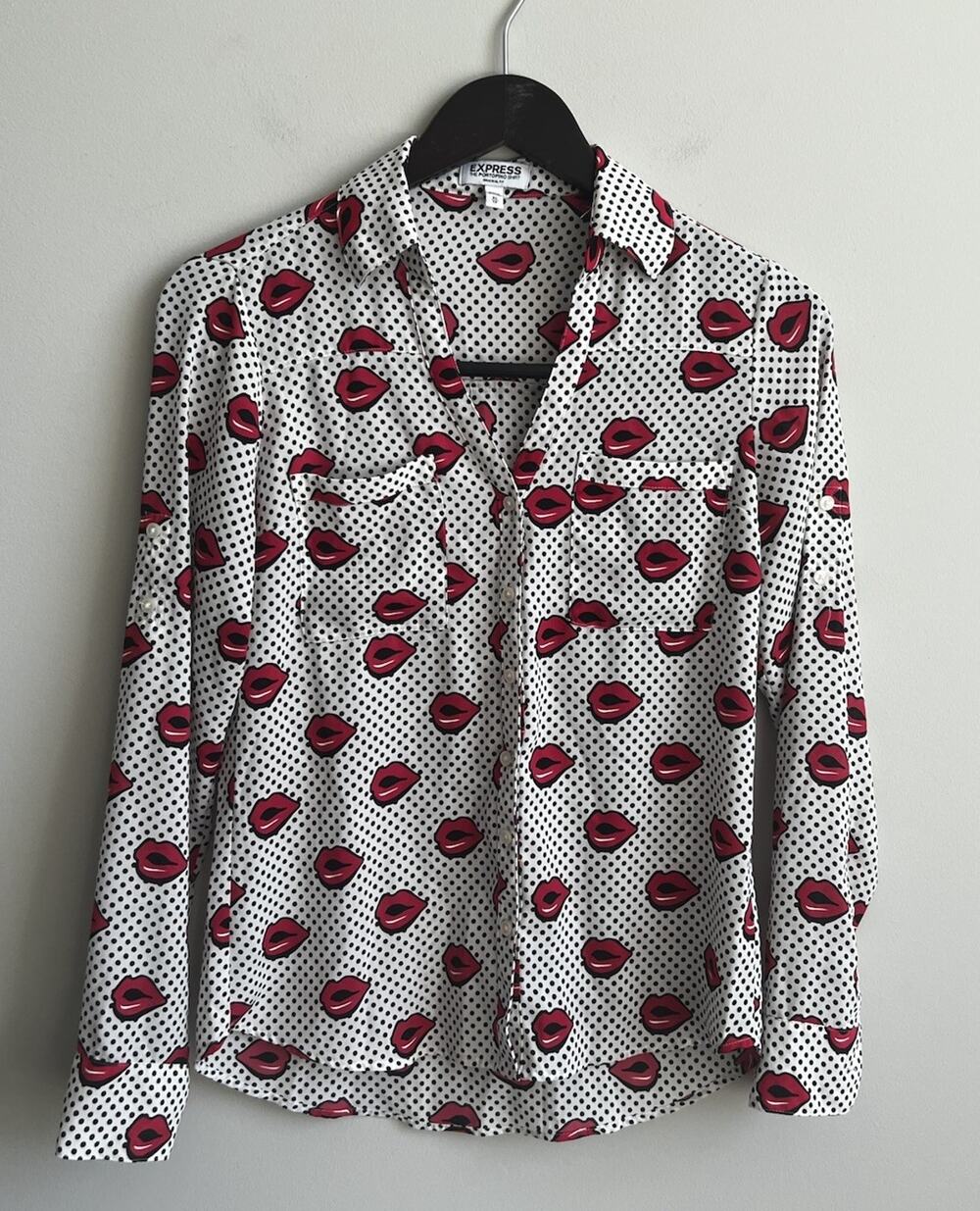 Express Portofino Shirt XS Novelty Kiss Lips Long Sleeve Pockets Valentines